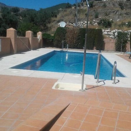 Precioso Apartamento En Complejo Residencial. Alcaucín Eksteriør bilde